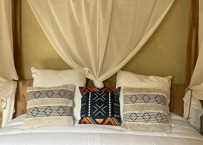 Serengeti Safari Ferienhaus Sigean